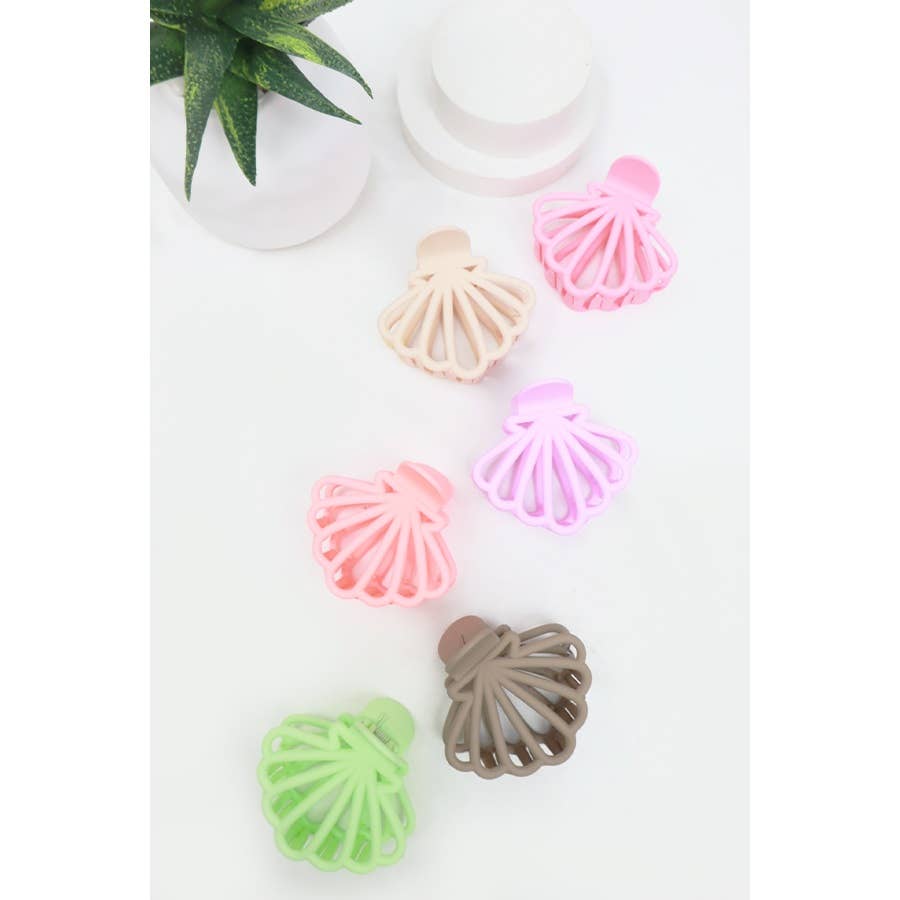Matte Seashell Hair Claw