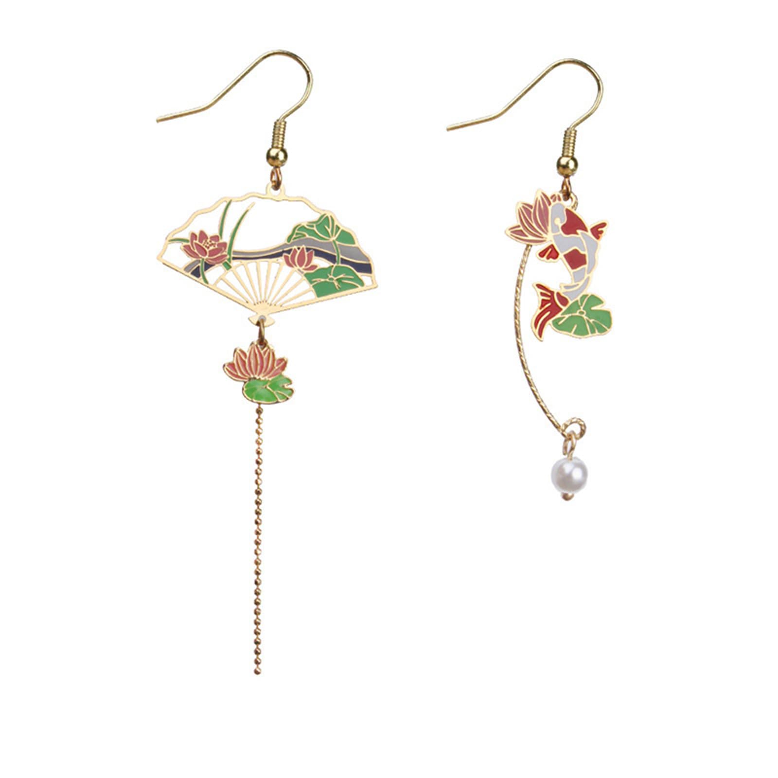 Fan Earrings Asymmetric