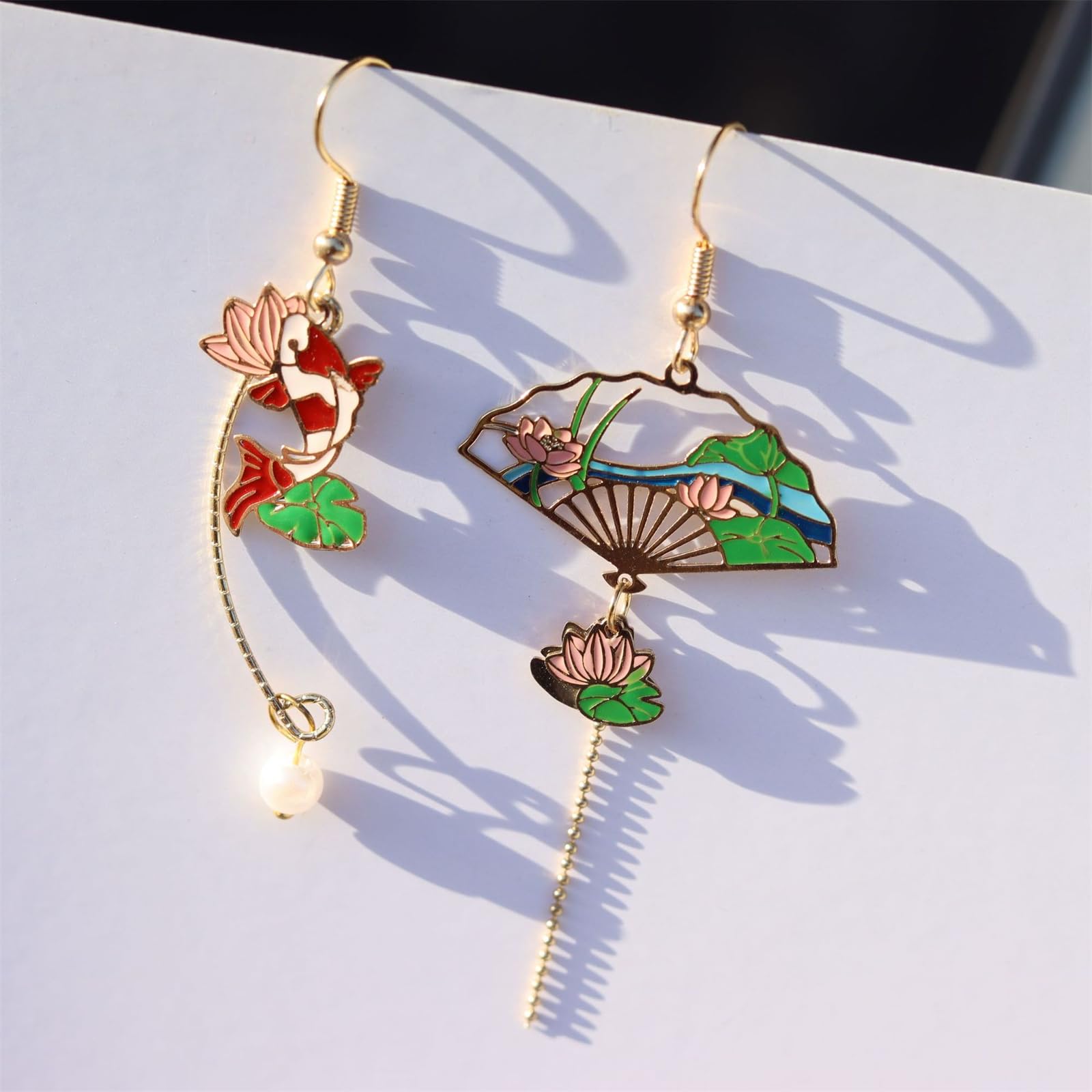 Fan Earrings Asymmetric