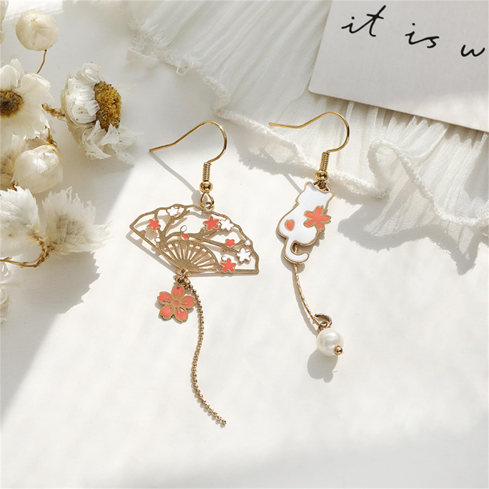 Fan Earrings Asymmetric
