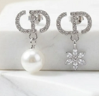 CD Mismatched Drop Pearl Flower Earrings