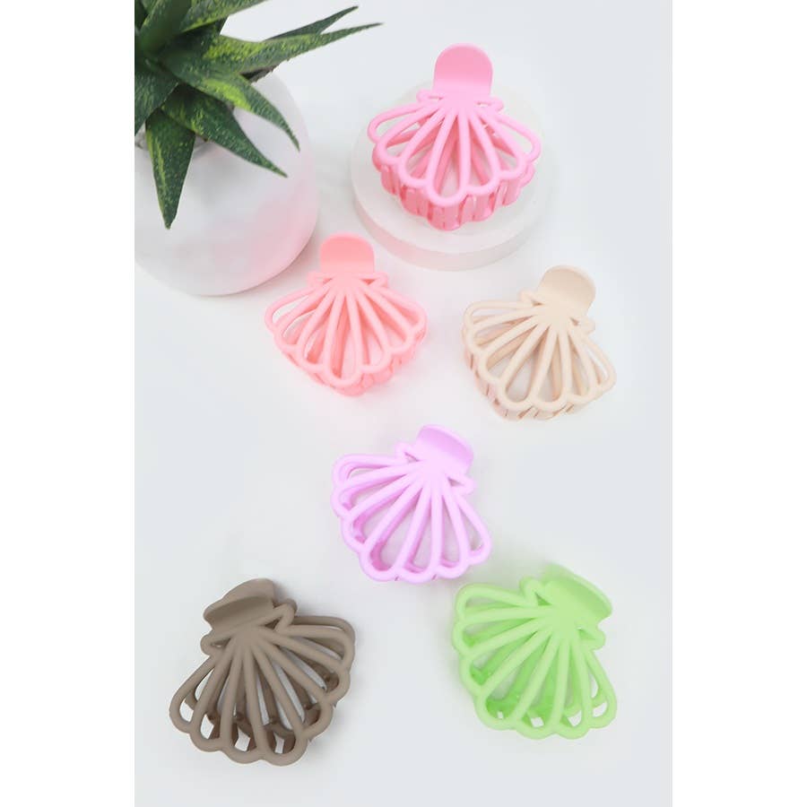 Matte Seashell Hair Claw