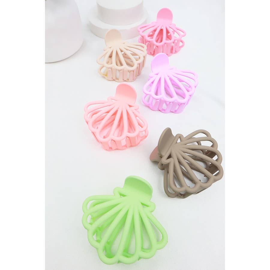 Matte Seashell Hair Claw