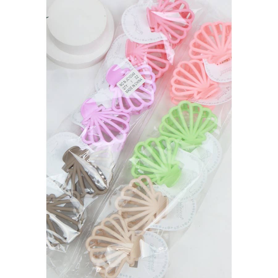 Matte Seashell Hair Claw