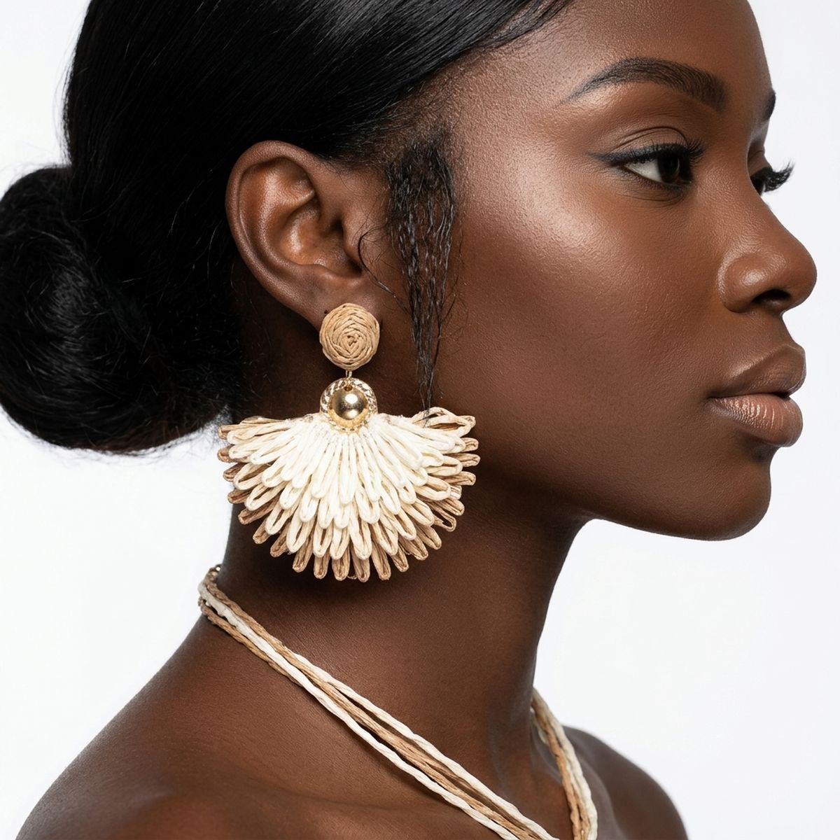 Creamy Browns Fanned Raffia Pendant Necklace Set - Mahalina