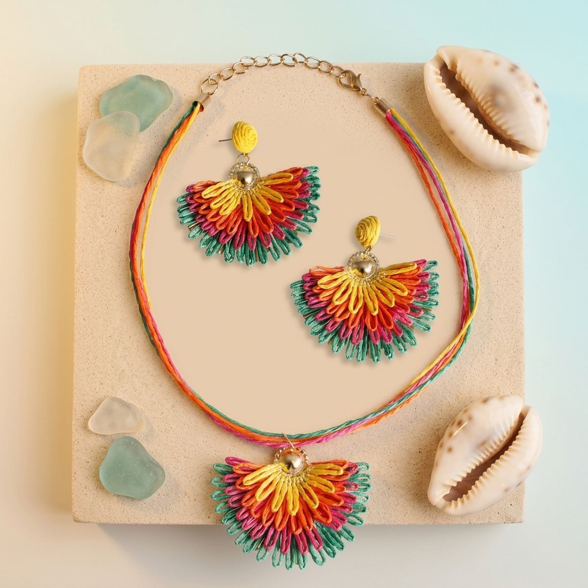 Multicolor Fanned Raffia Pendant Necklace Set